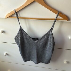 NWOT BRANDY MELVILLE STRIPED RIBBED CROP TOP